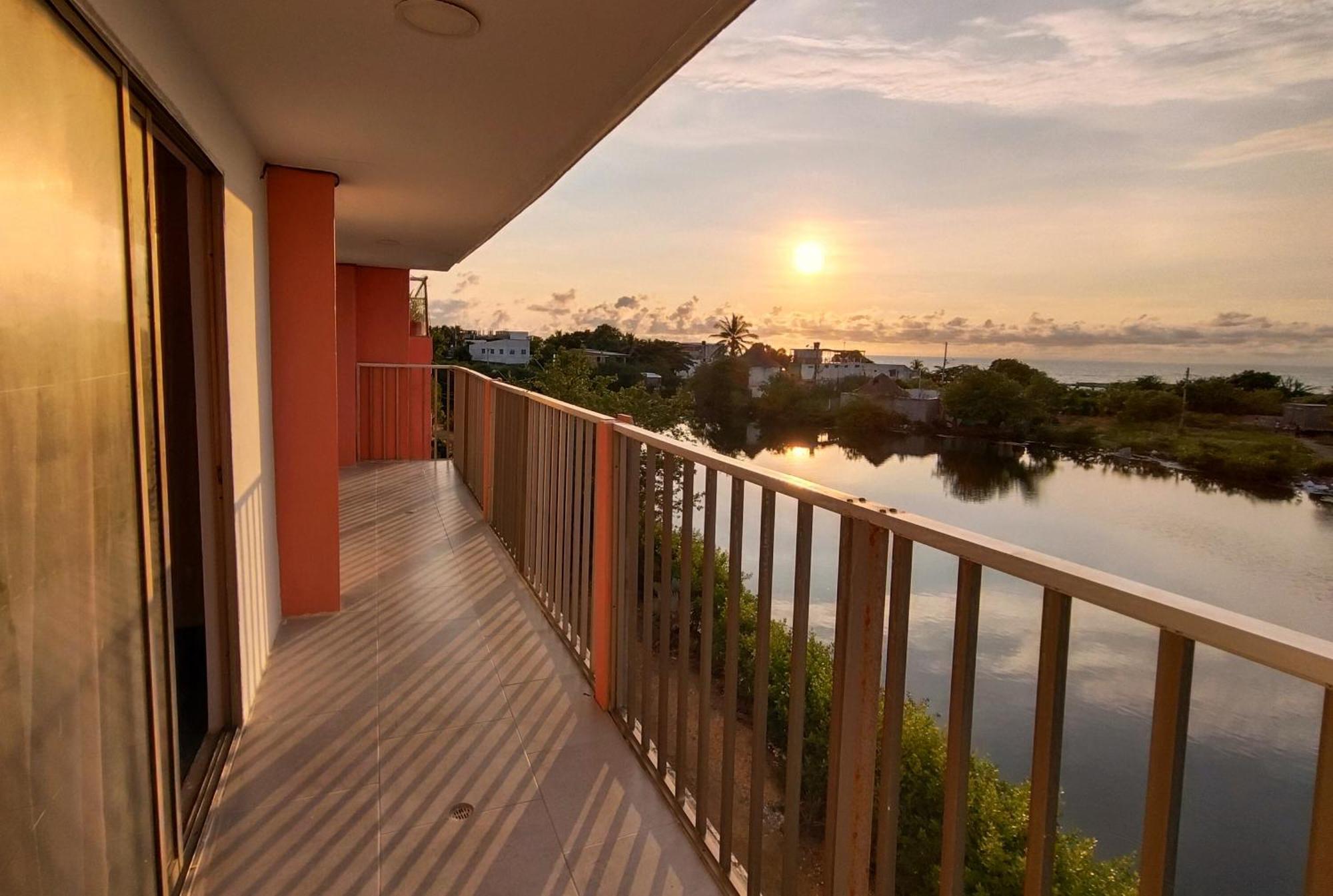 Hotel Harmony Deluxe