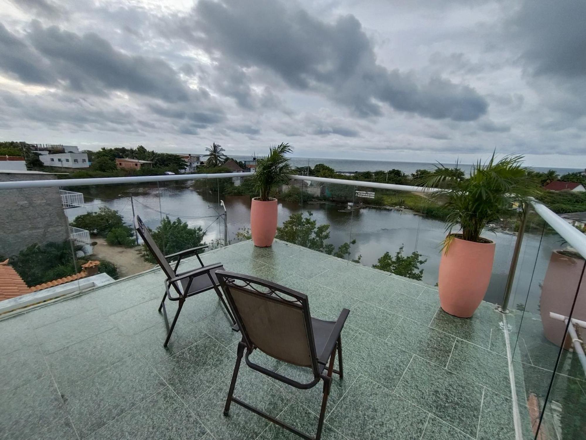 Hotel Harmony Deluxe