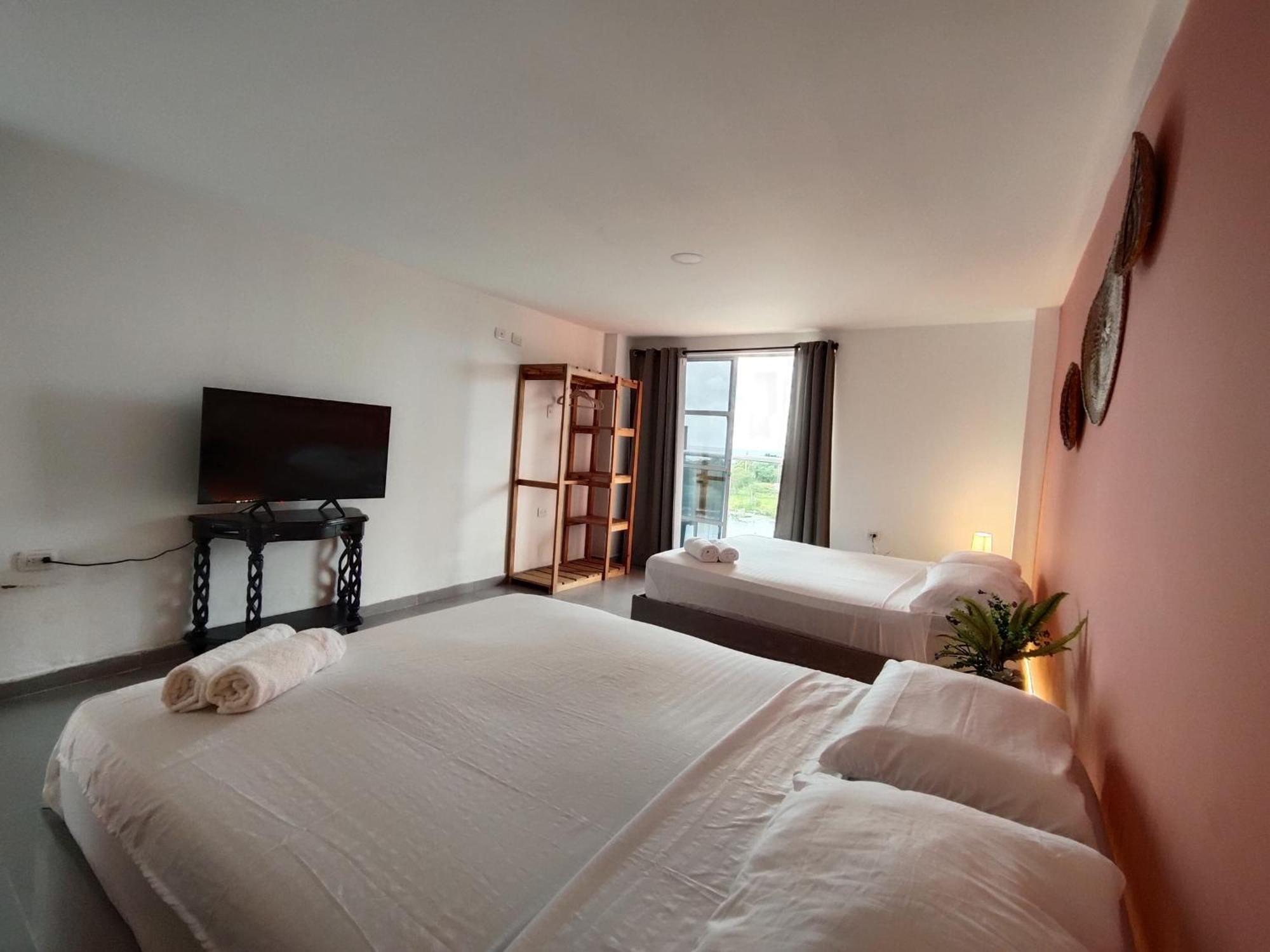 Hotel Harmony Deluxe *