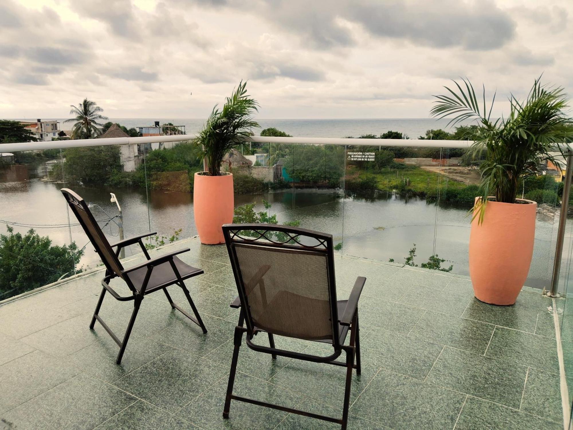 Hotel Harmony Deluxe